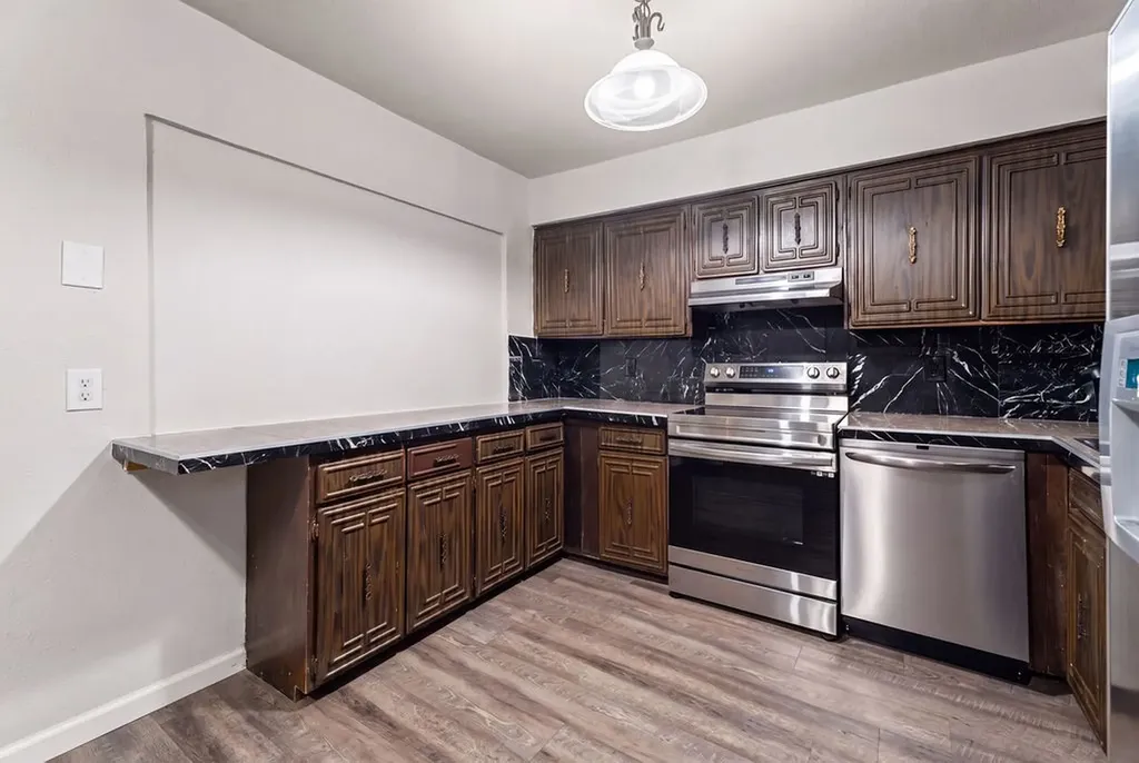 202 Fleetwood Court Arlington TX 76014