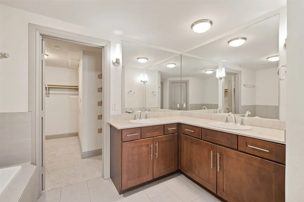 3142 Ross Avenue Dallas TX 75204