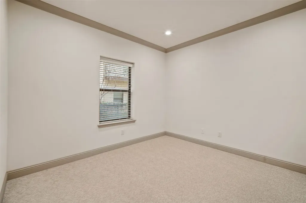 3142 Ross Avenue Dallas TX 75204