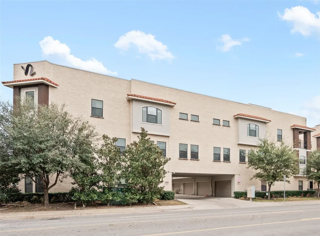 3142 Ross Avenue Dallas TX 75204