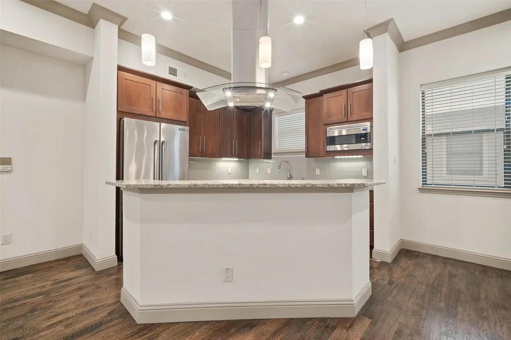 3142 Ross Avenue Dallas TX 75204