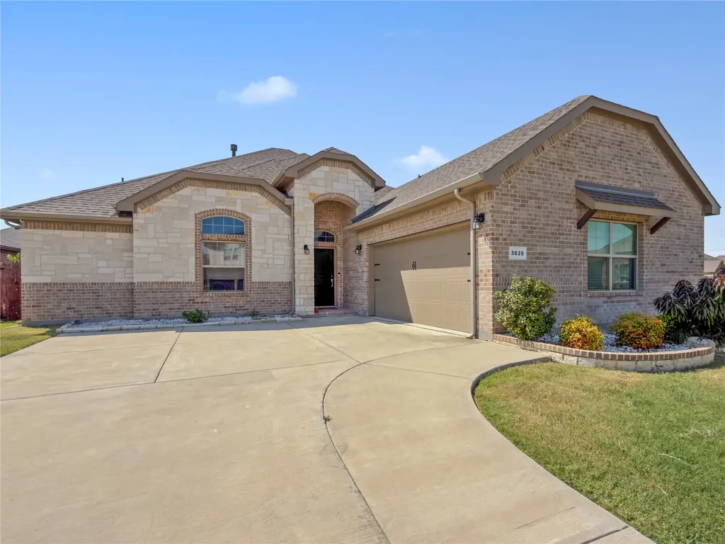 3639 Wintergreen Street Grand Prairie TX 76065