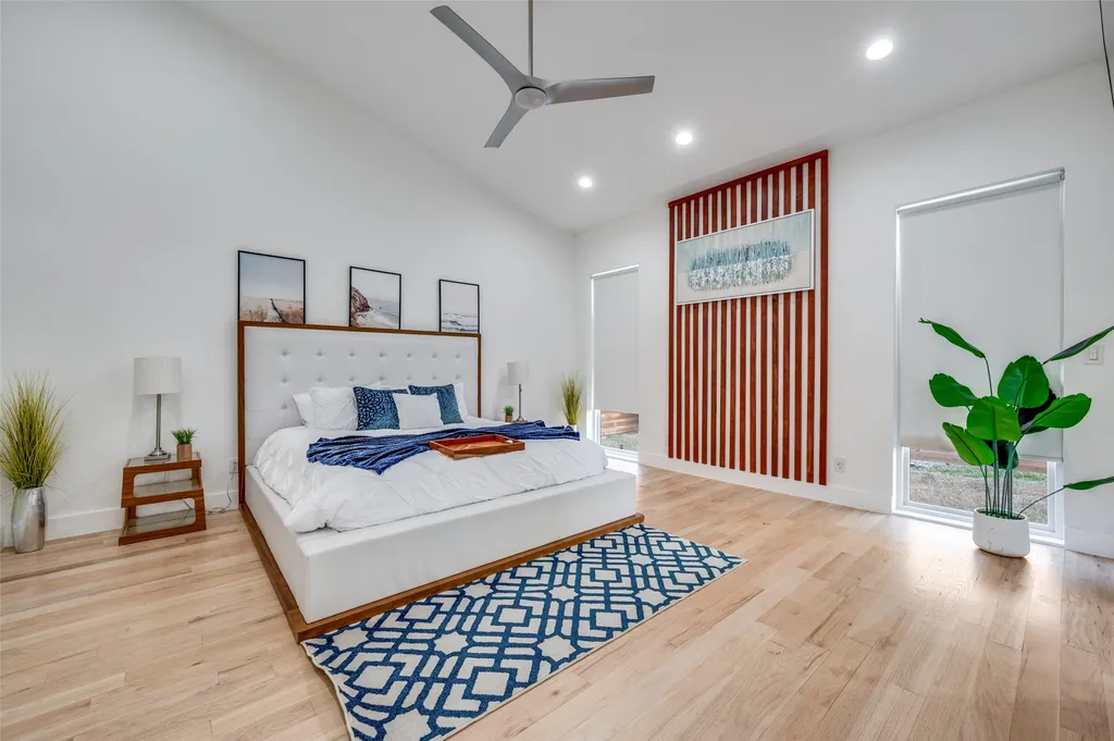 4811 Cowan Avenue Dallas TX 75209