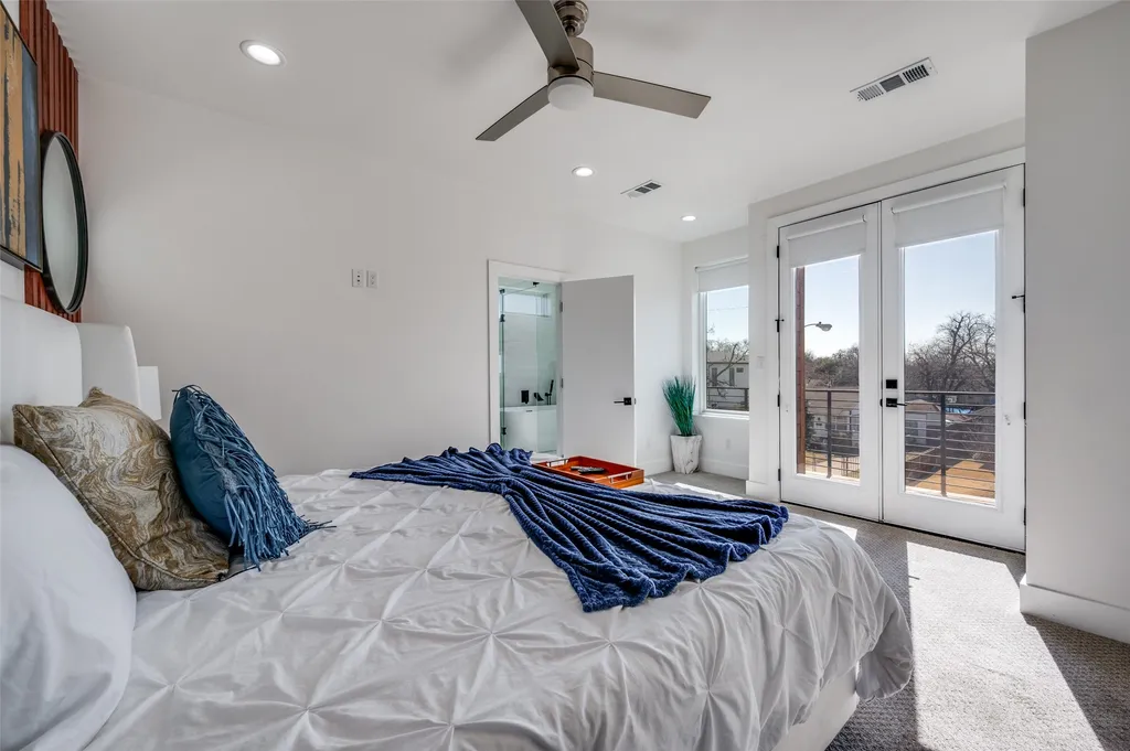 4811 Cowan Avenue Dallas TX 75209