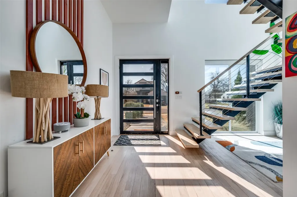 4811 Cowan Avenue Dallas TX 75209