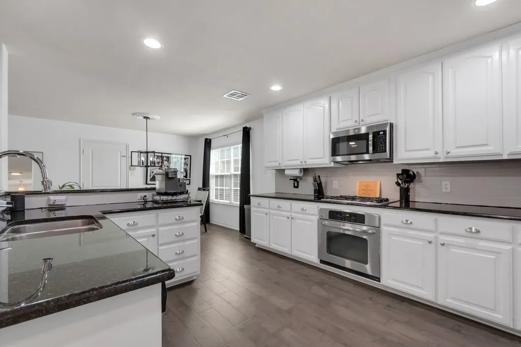7601 Double Diamond Trail Mckinney TX 75070