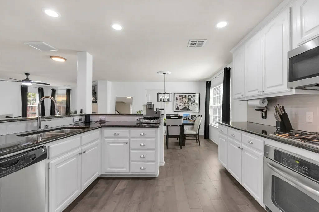 7601 Double Diamond Trail Mckinney TX 75070