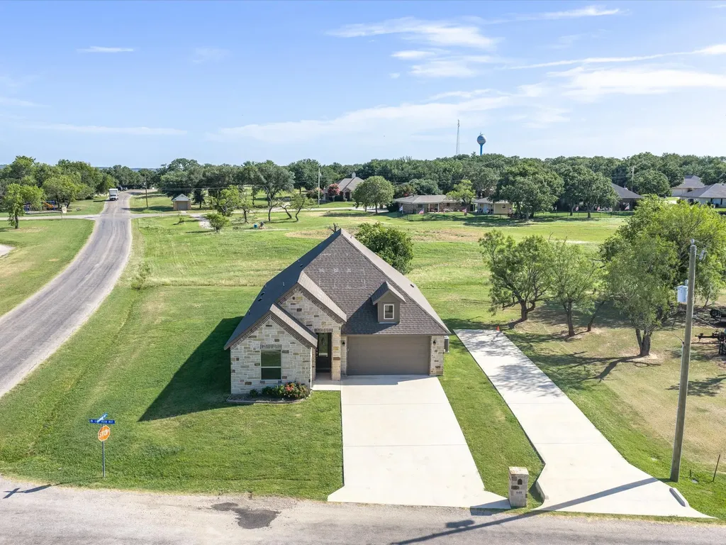 648 Half Moon Way Runaway Bay TX 76426