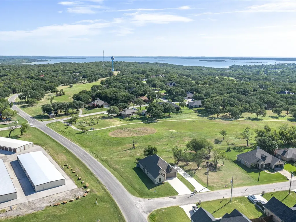 648 Half Moon Way Runaway Bay TX 76426