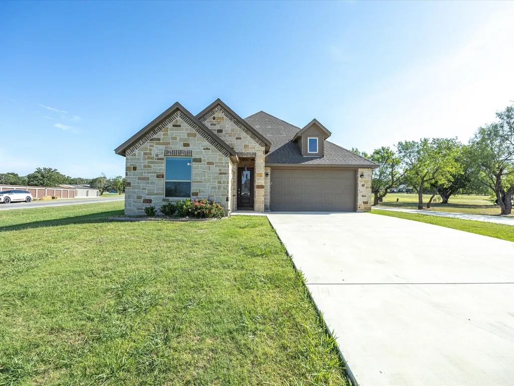 648 Half Moon Way Runaway Bay TX 76426