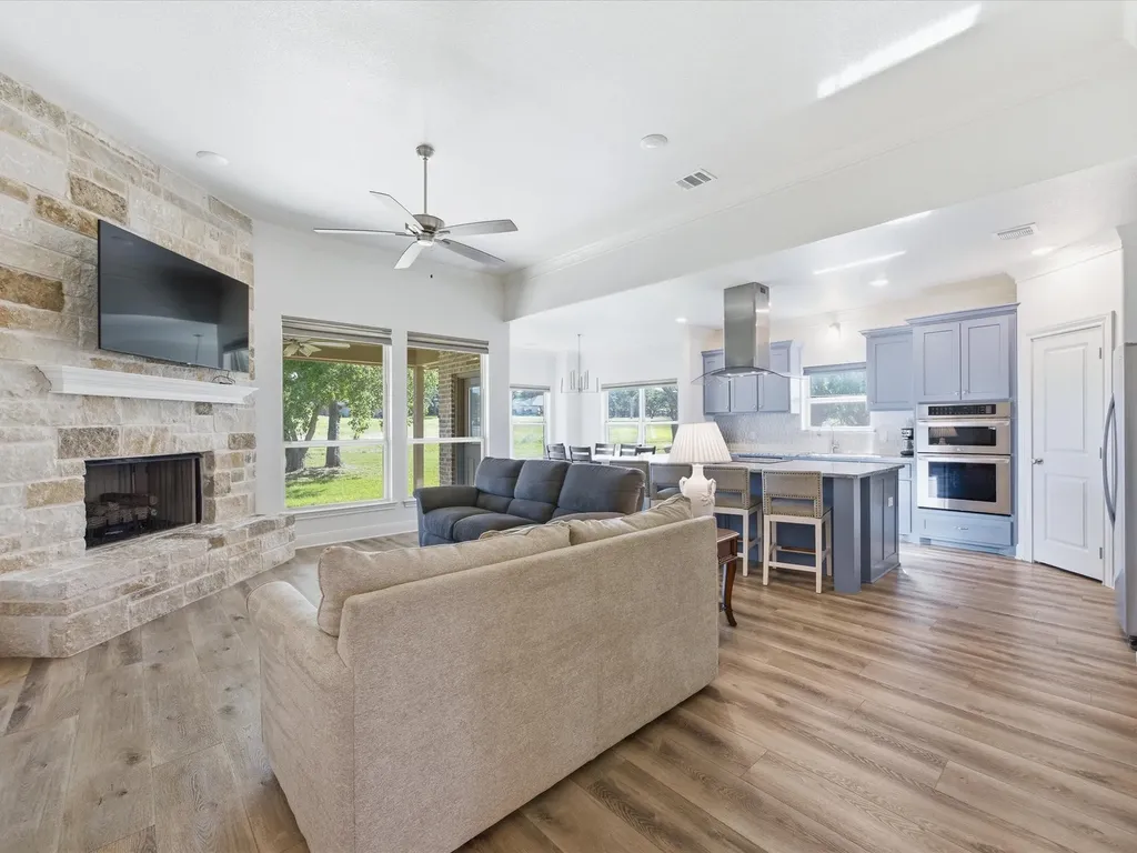 648 Half Moon Way Runaway Bay TX 76426