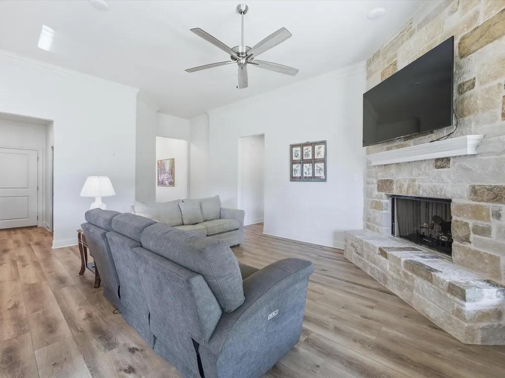 648 Half Moon Way Runaway Bay TX 76426