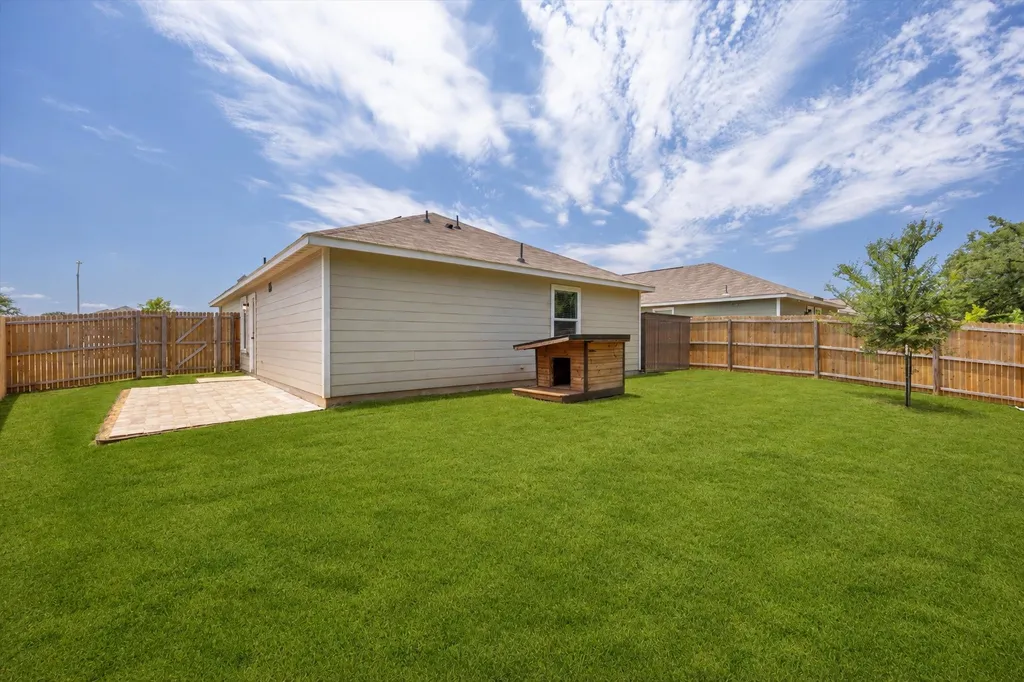 1803 Temper Lane Dallas TX 75253