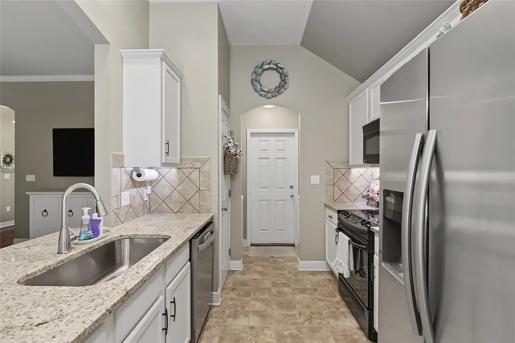 611 Whitefield Bossier City LA 71112