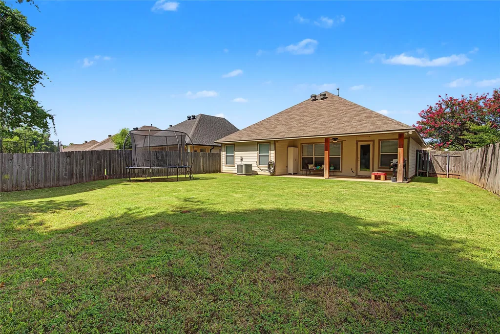 611 Whitefield Bossier City LA 71112