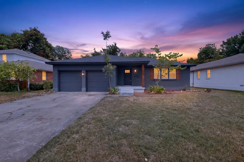2553 Dorrington Drive Dallas TX 75228