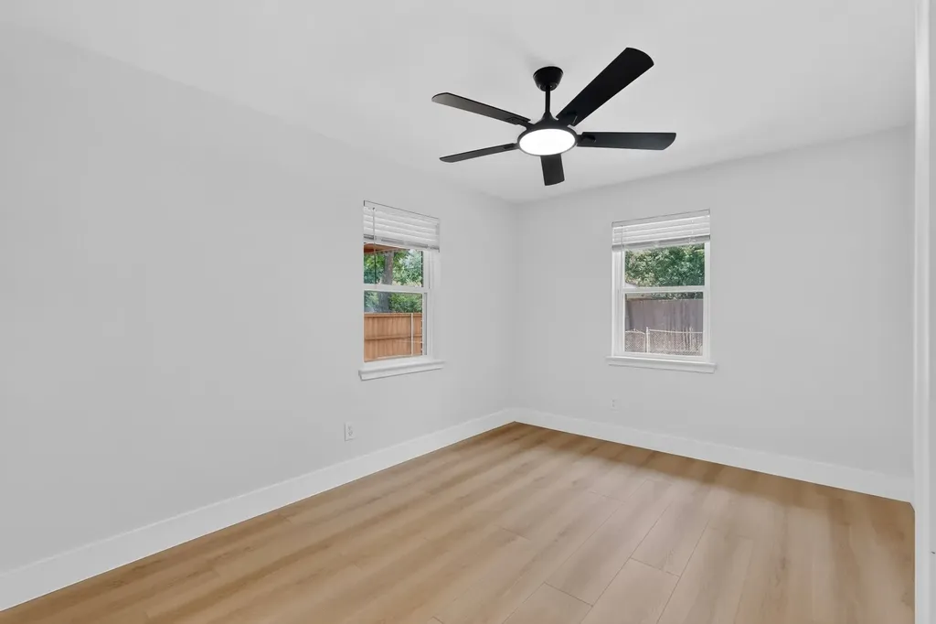 2553 Dorrington Drive Dallas TX 75228