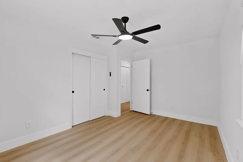 2553 Dorrington Drive Dallas TX 75228