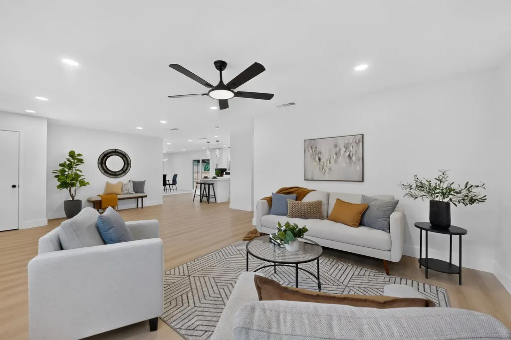 2553 Dorrington Drive Dallas TX 75228