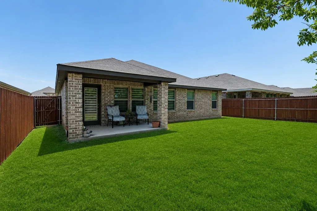 9916 Mescalbean Boulevard Fort Worth TX 76036
