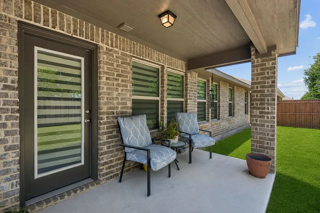 9916 Mescalbean Boulevard Fort Worth TX 76036