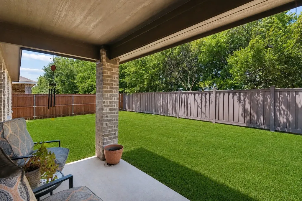 9916 Mescalbean Boulevard Fort Worth TX 76036