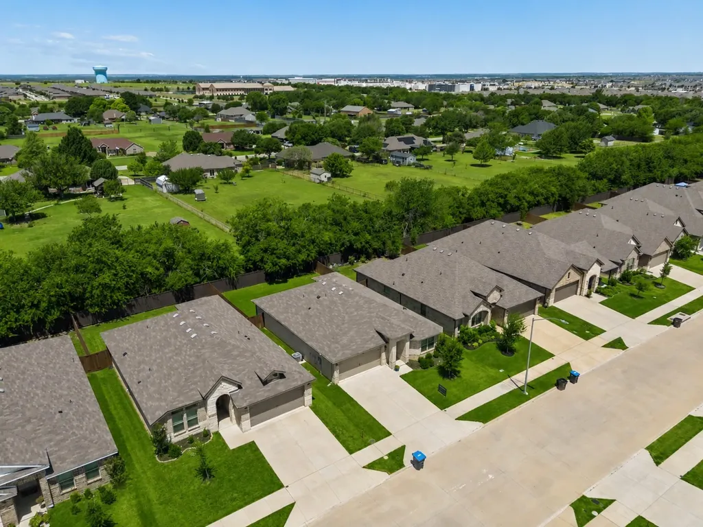 9916 Mescalbean Boulevard Fort Worth TX 76036