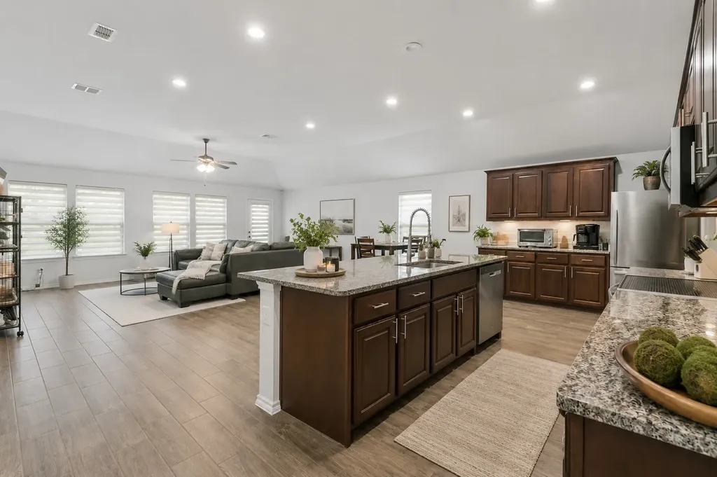 9916 Mescalbean Boulevard Fort Worth TX 76036