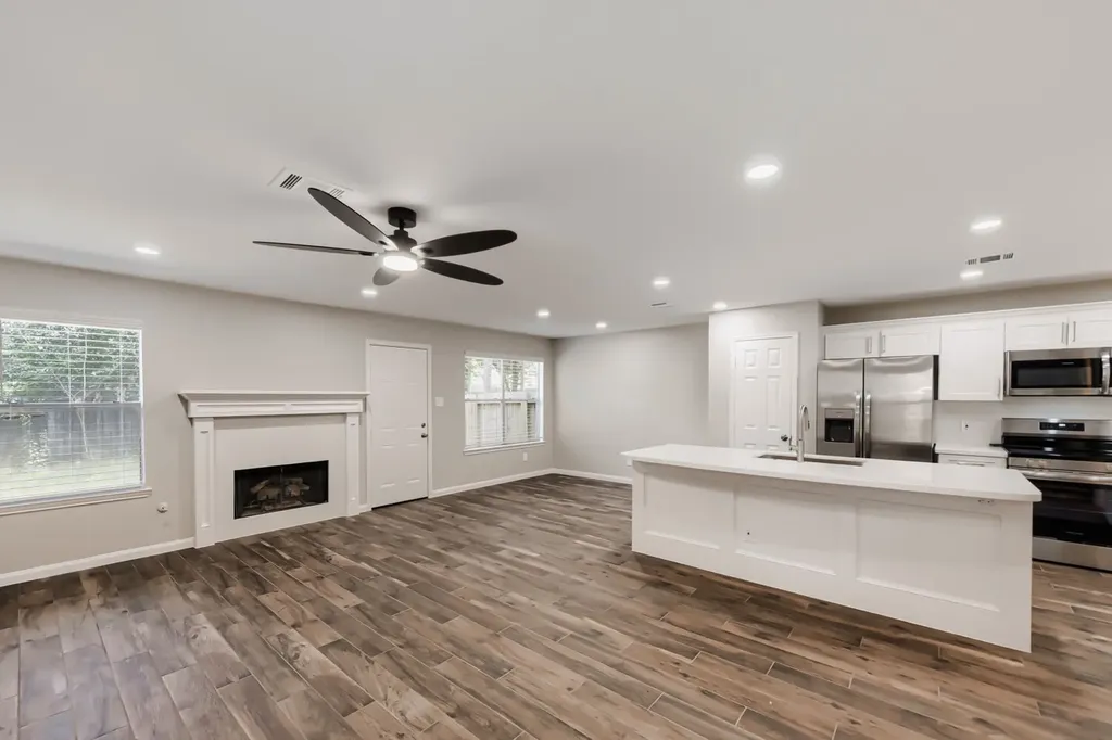 11 Wineberry Place The Woodlands TX 77382