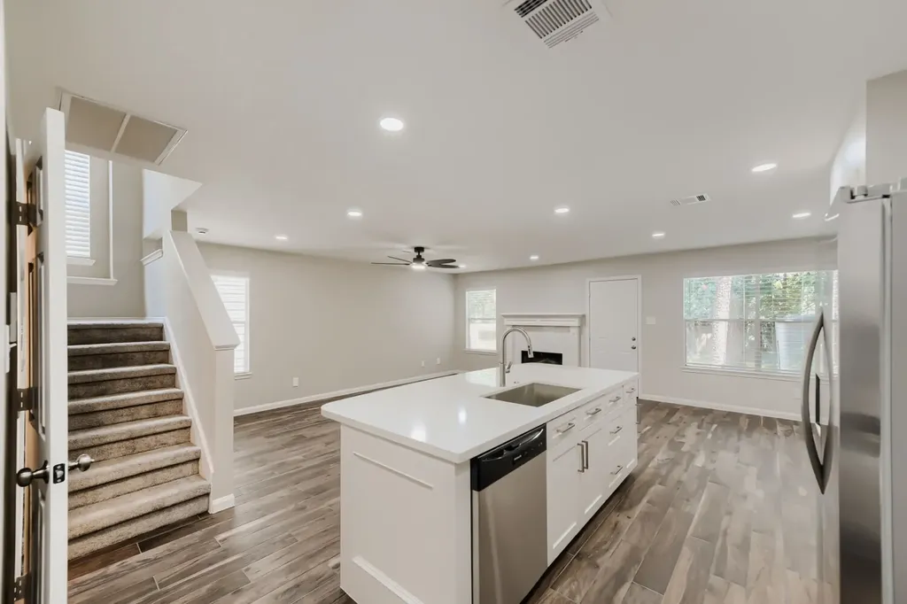 11 Wineberry Place The Woodlands TX 77382