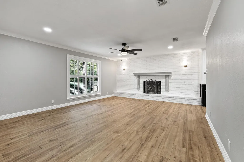 2200 S Lang Avenue Denison TX 75020