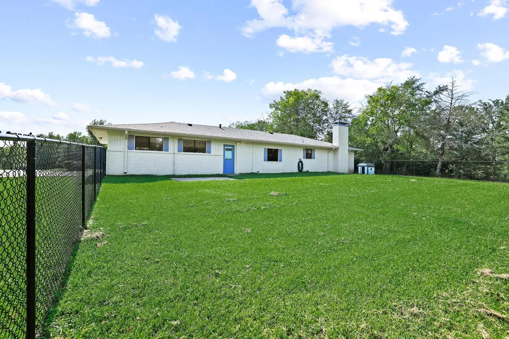 2200 S Lang Avenue Denison TX 75020