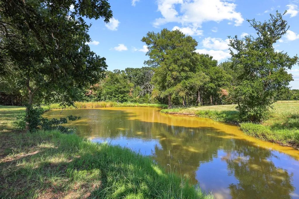 2200 S Lang Avenue Denison TX 75020