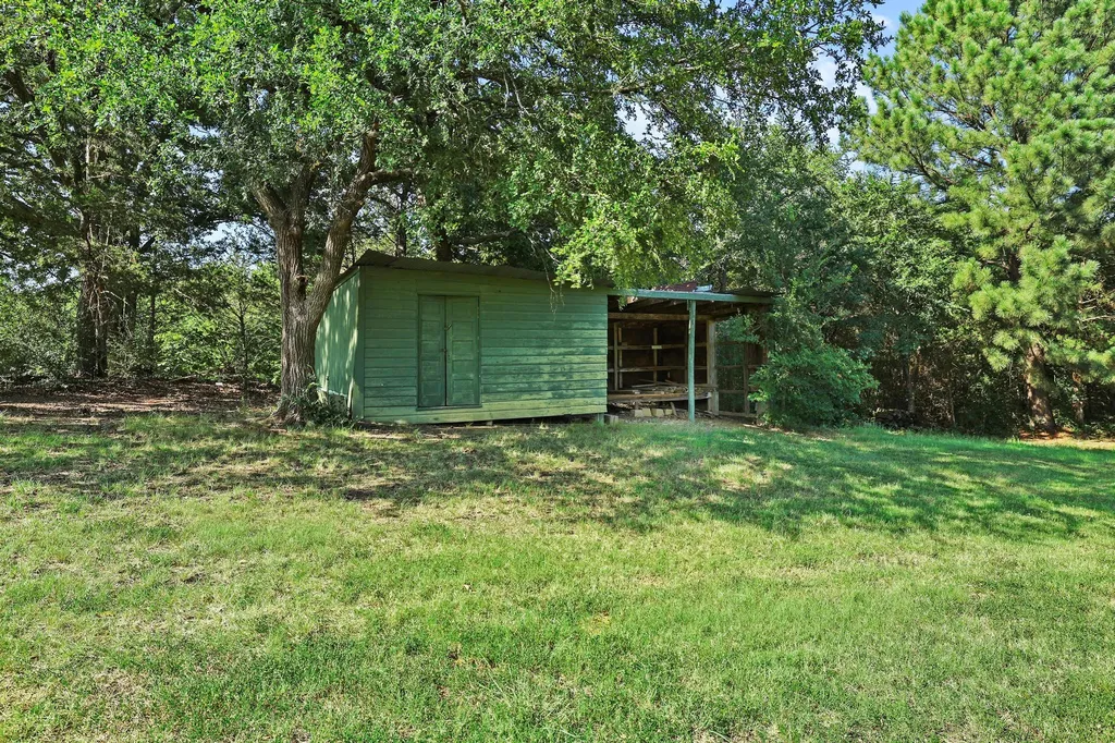 2200 S Lang Avenue Denison TX 75020