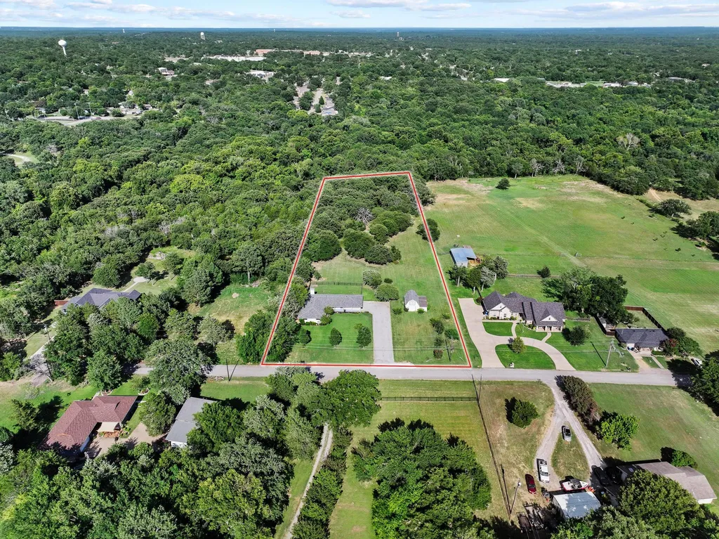 2200 S Lang Avenue Denison TX 75020