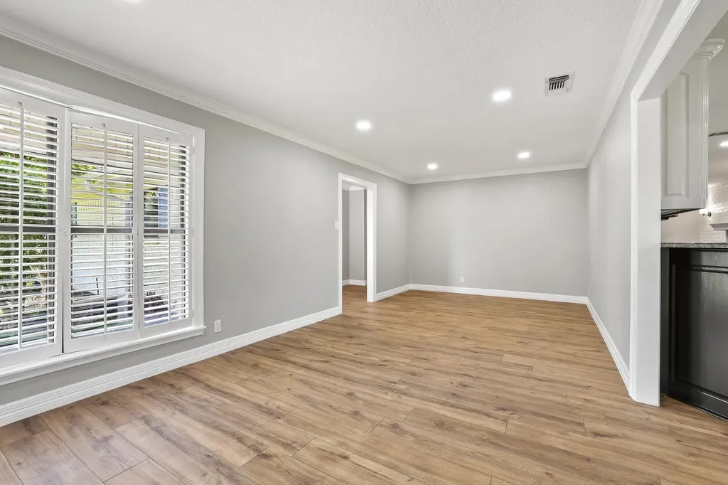2200 S Lang Avenue Denison TX 75020
