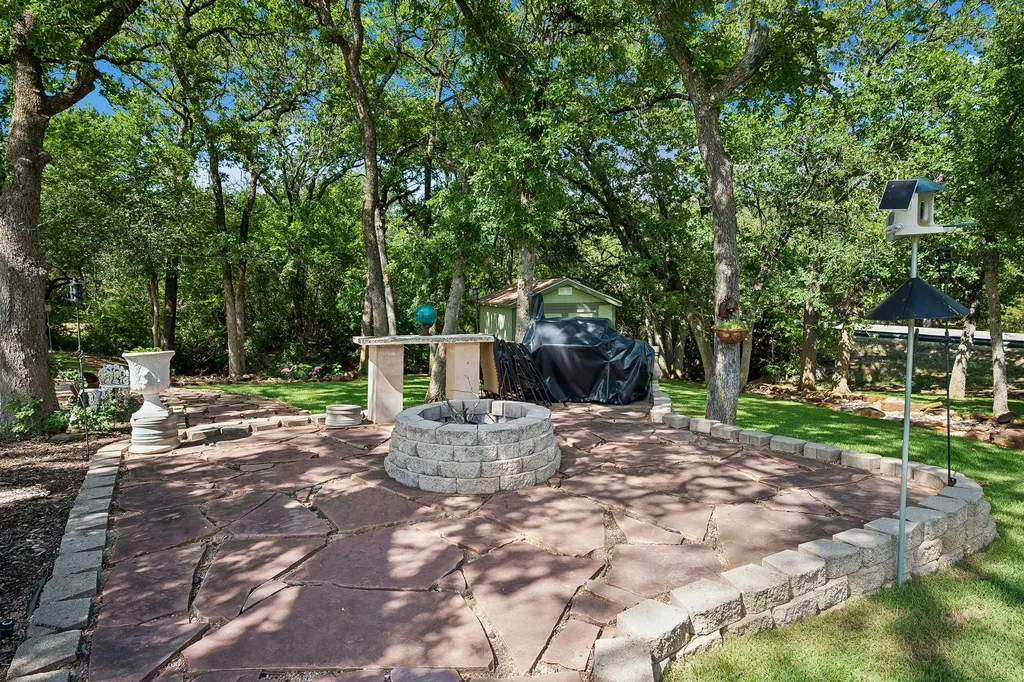 900 Coral Cove Oak Point TX 75068