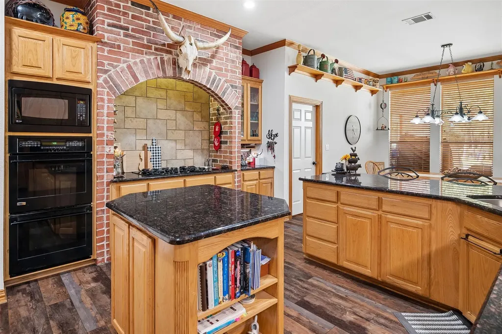 900 Coral Cove Oak Point TX 75068