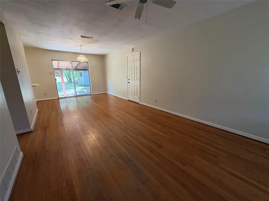 588 Rea Avenue Lancaster TX 75146