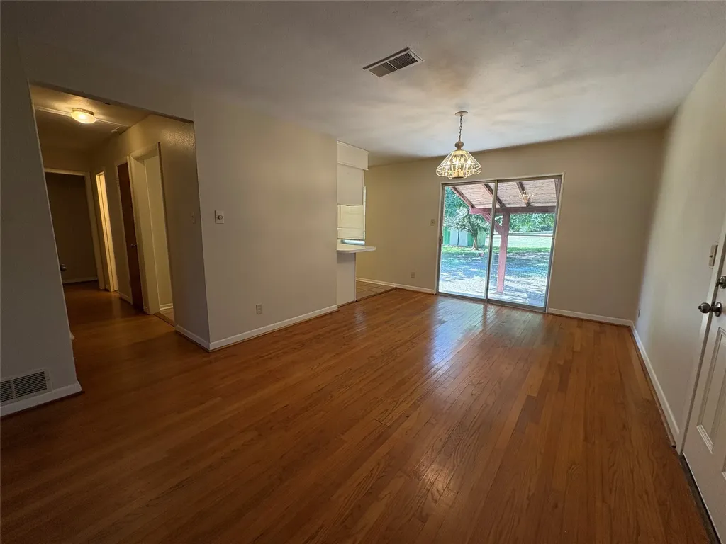 588 Rea Avenue Lancaster TX 75146