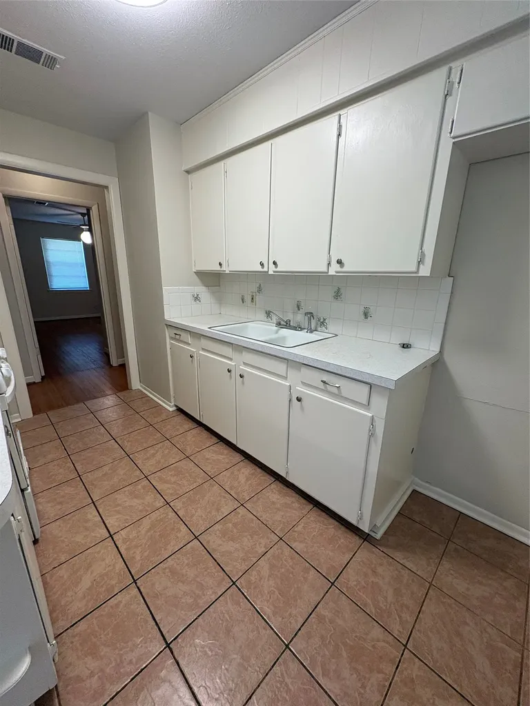 588 Rea Avenue Lancaster TX 75146