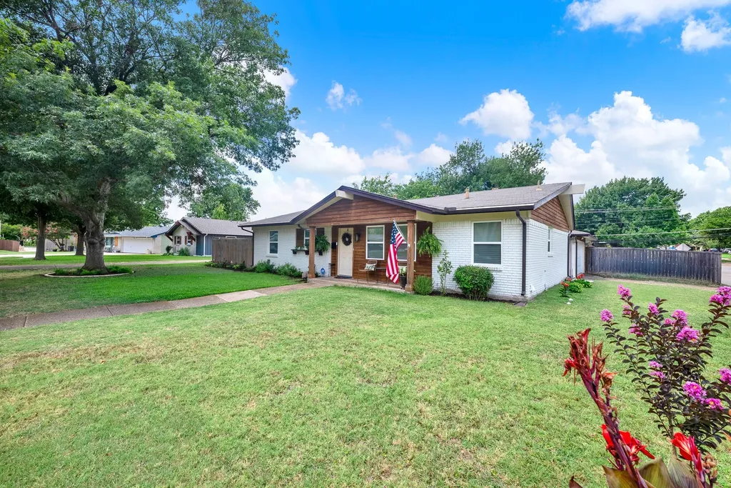 745 Pinehurst Drive Richardson TX 75080