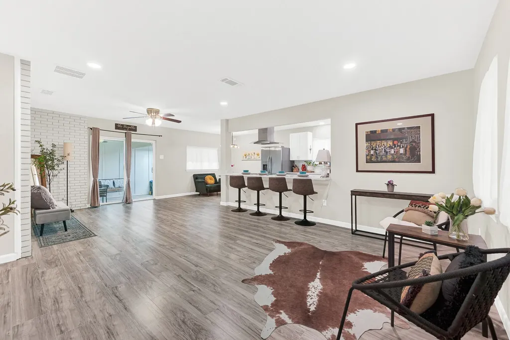 745 Pinehurst Drive Richardson TX 75080