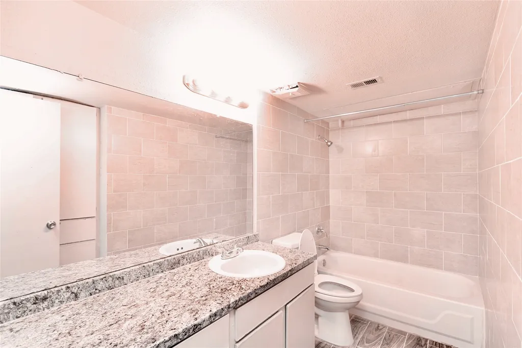 8033 Cambridge Circle White Settlement TX 76108