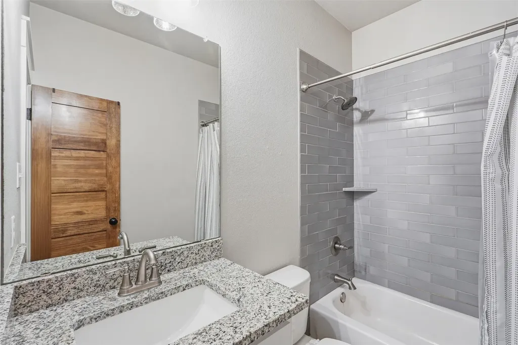 109 Stonegate Avenue Weatherford TX 76087