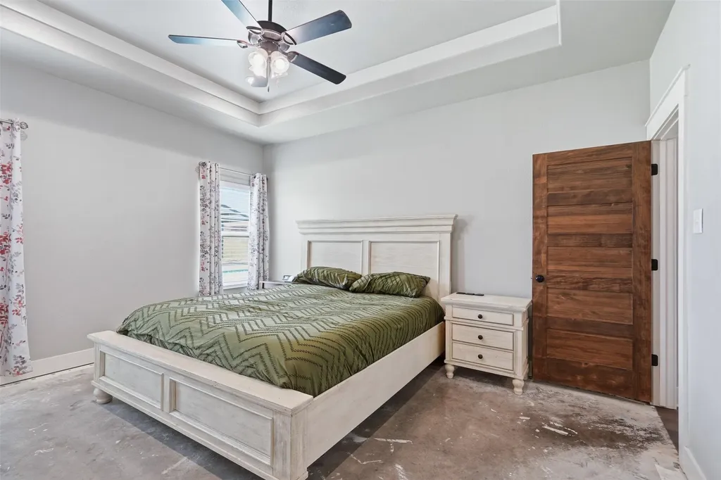 109 Stonegate Avenue Weatherford TX 76087