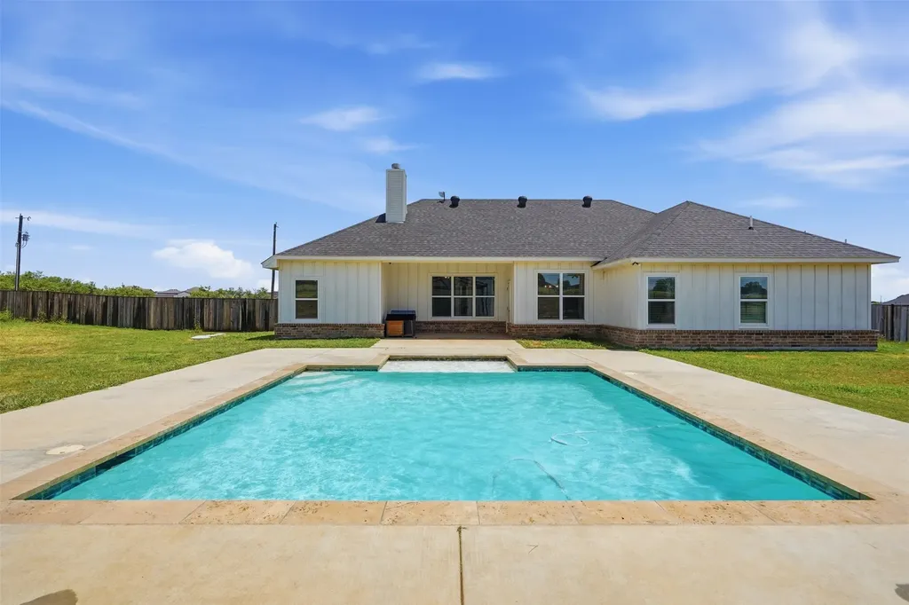 109 Stonegate Avenue Weatherford TX 76087