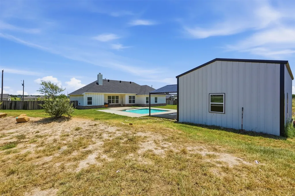 109 Stonegate Avenue Weatherford TX 76087