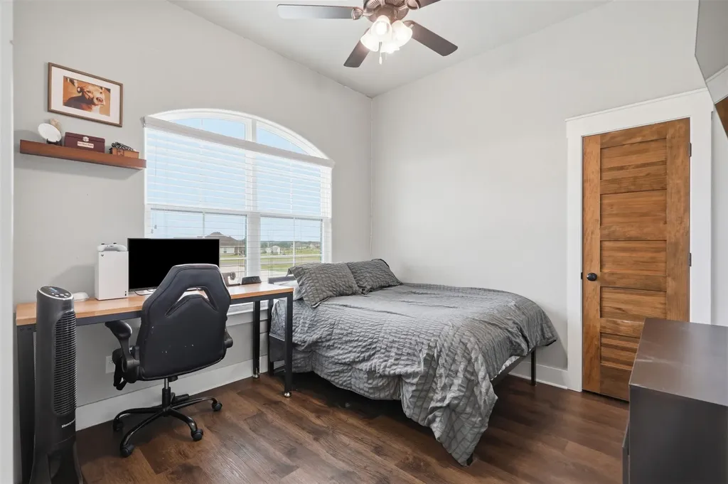 109 Stonegate Avenue Weatherford TX 76087