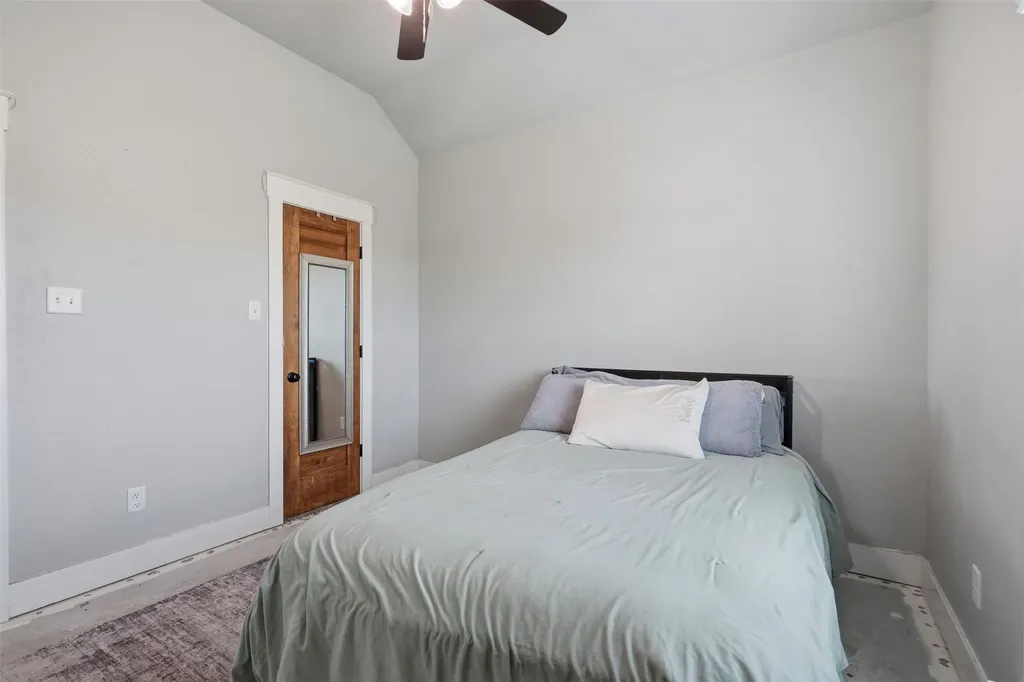 109 Stonegate Avenue Weatherford TX 76087
